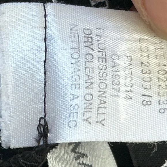 Theory for Bergdorf Goodman black maxi skirt. Side slits/wool blend/vintage 6/8